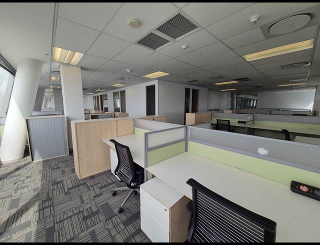 1,599M² OFFICE TO LET IN SANDTON CENTRAL